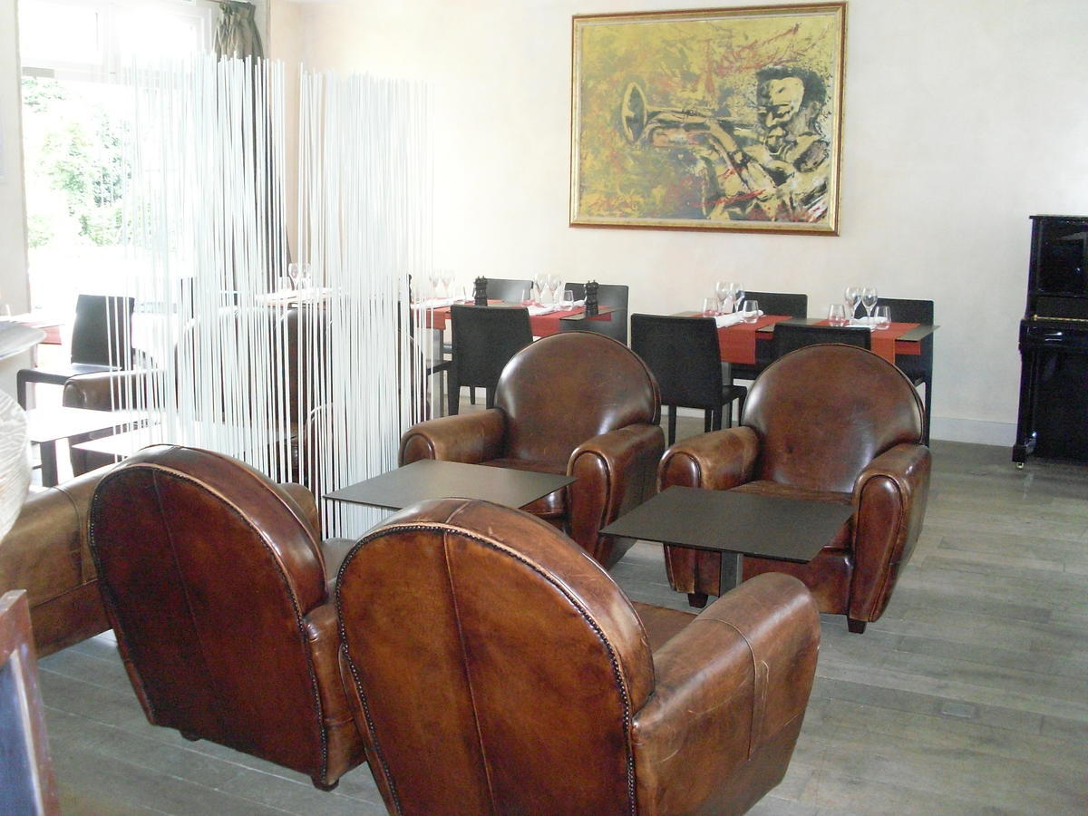 Hotel Le Parc มาร์ลี-เลอ-รัว ภายนอก รูปภาพ